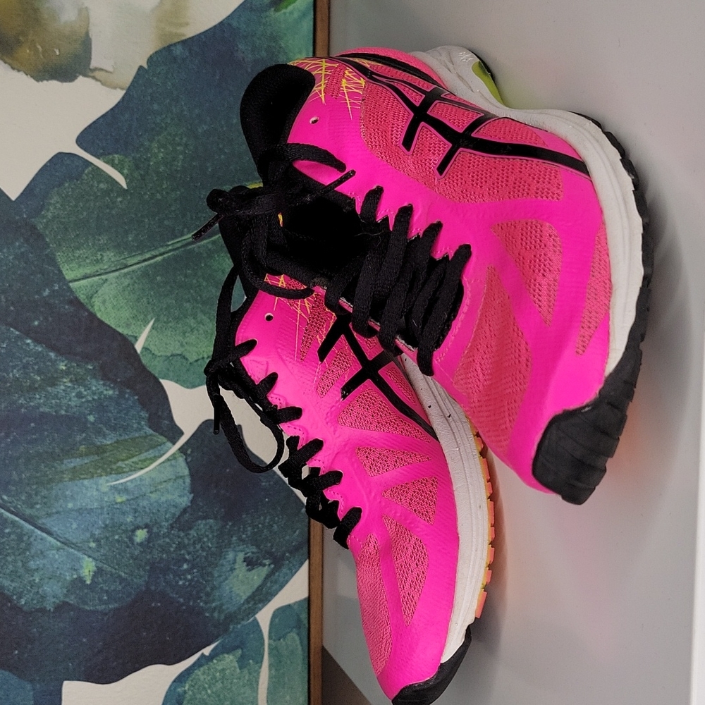 ASICS Gel-DS Racer 11 8.5 Hot Pink